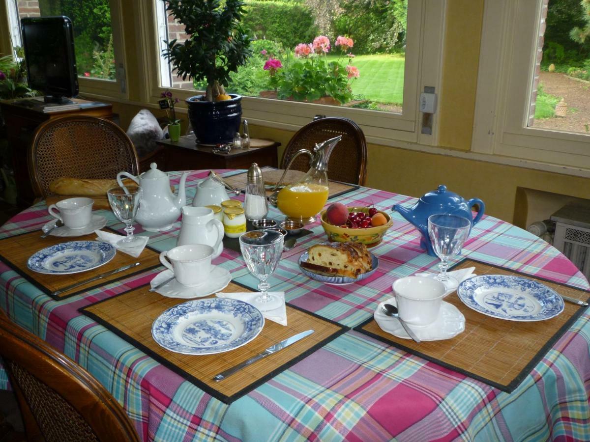 Au Vieux Cedre Bed & Breakfast Mouvaux Exterior photo
